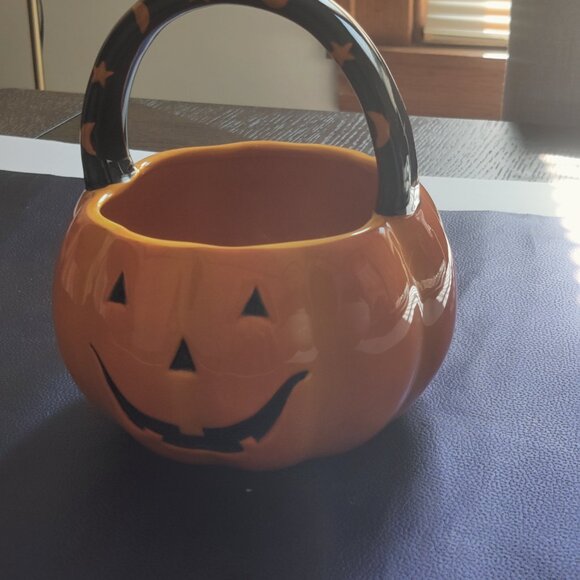 Pumpkin from Target 2006' edition. Perfect for display or a treat for yourself! - Picture 6 of 6